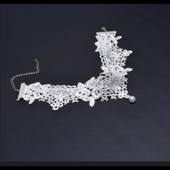 Brand new gorgeous choker - Picture 3 of 7